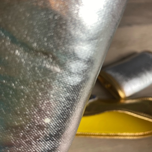 Wonder Woman Kids Costume Dress with Cape, Headband, Wristbands, and Belt- Small - Picture 10 of 10